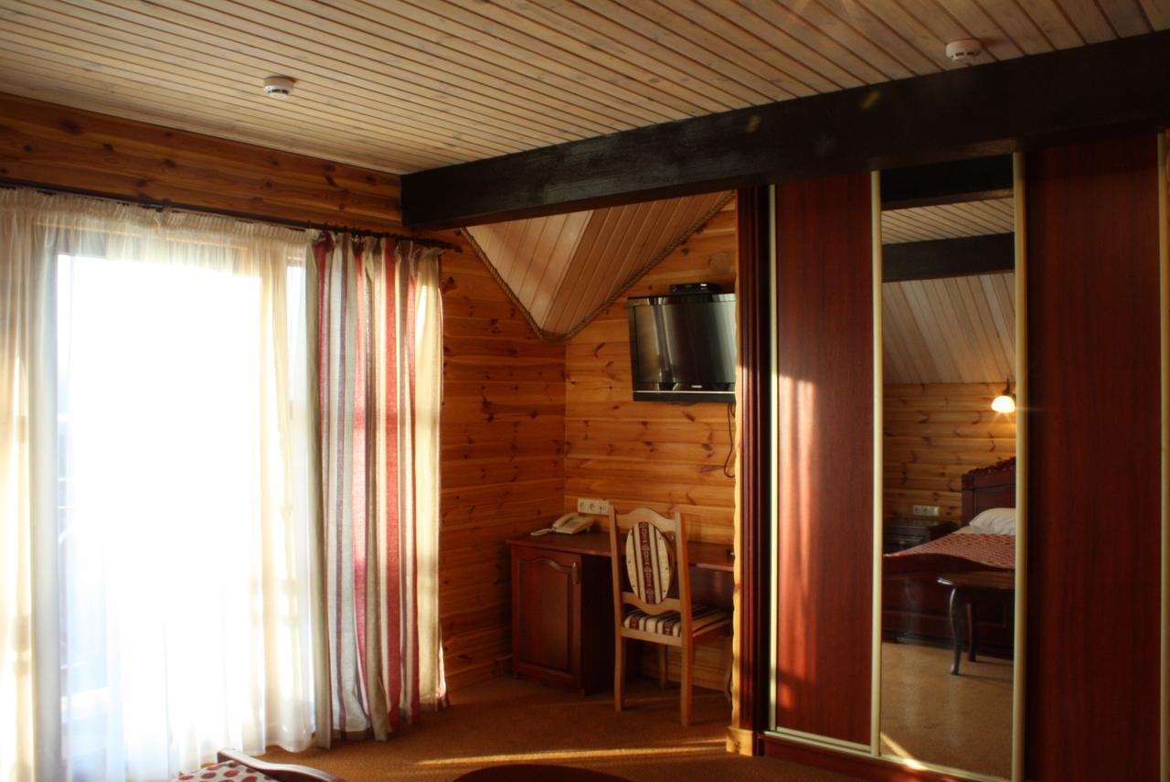 Chervona Kalina Hotel Kiev Esterno foto