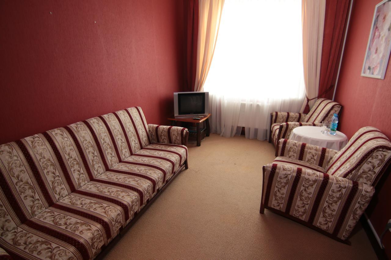 Chervona Kalina Hotel Kiev Esterno foto