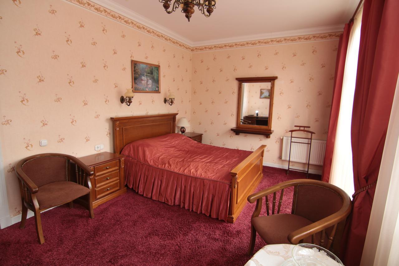 Chervona Kalina Hotel Kiev Esterno foto