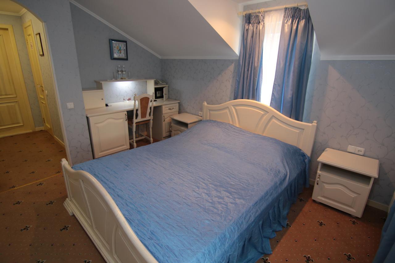 Chervona Kalina Hotel Kiev Esterno foto