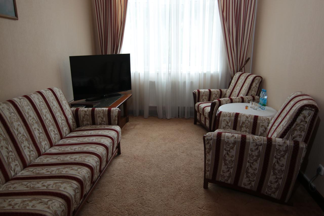 Chervona Kalina Hotel Kiev Esterno foto