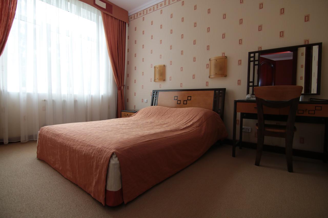Chervona Kalina Hotel Kiev Esterno foto