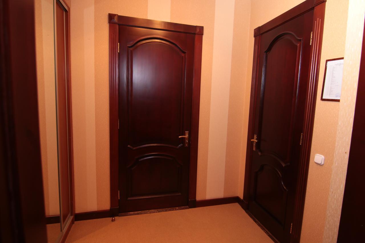 Chervona Kalina Hotel Kiev Esterno foto