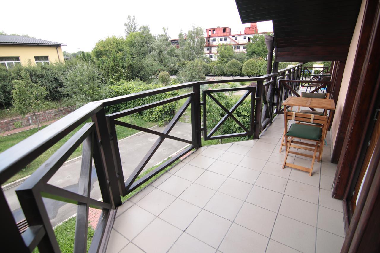 Chervona Kalina Hotel Kiev Esterno foto
